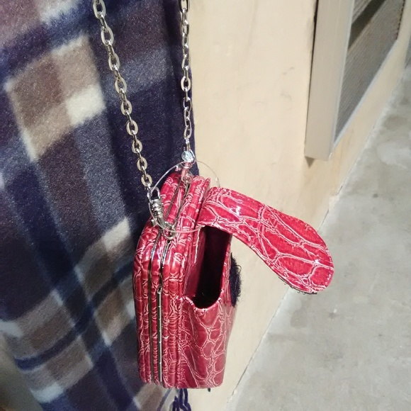 NWOT Compact cell phone and wallet case. - Picture 2 of 7